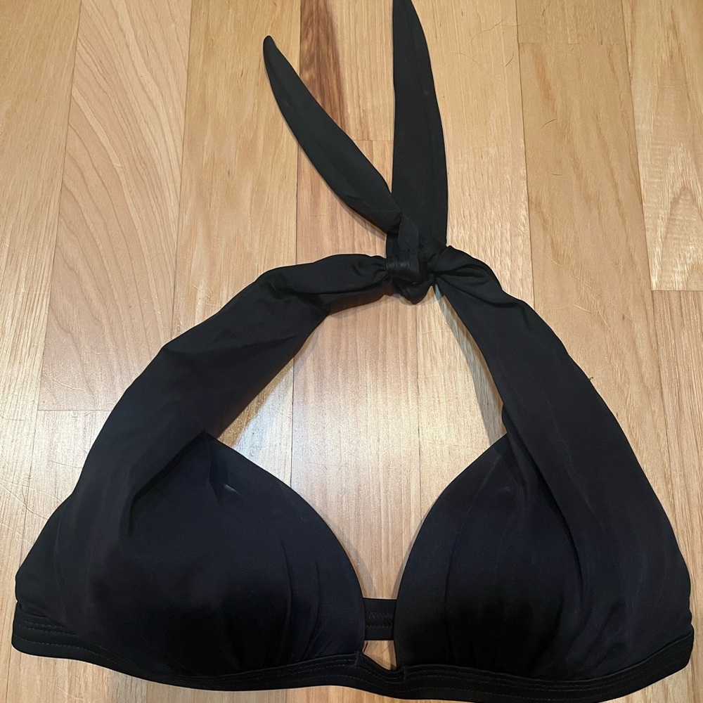 VENUS Black Bikini Top